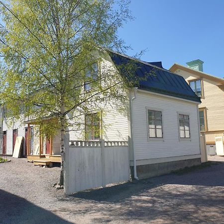 Vaelrenoverad Fin Laegenhet I Charmigt Omrade Söderhamn Exterior foto